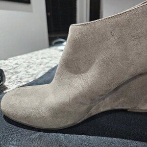 Anne Klein Suede Boots Size 9 Medium